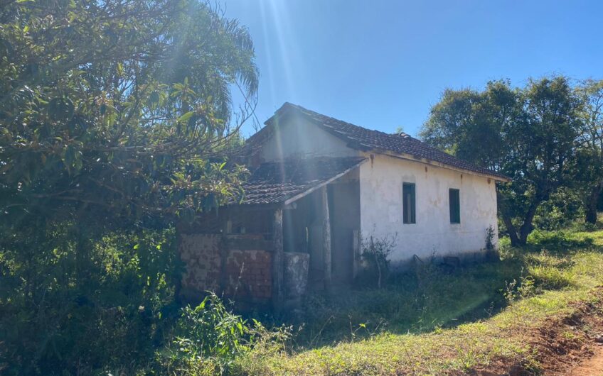 Sitio -1.5 Km do asfalto, 3.0 Km da BR 040
