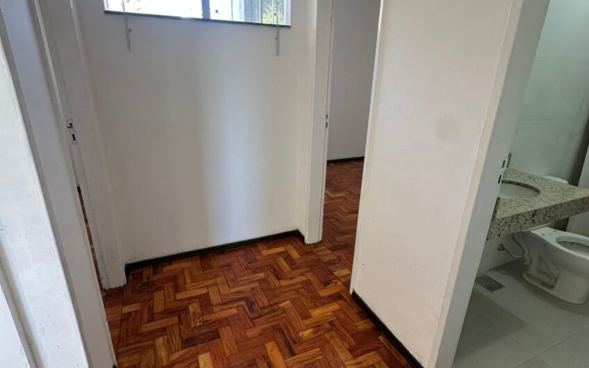 Rua Treze de Maio, 381, Centro.