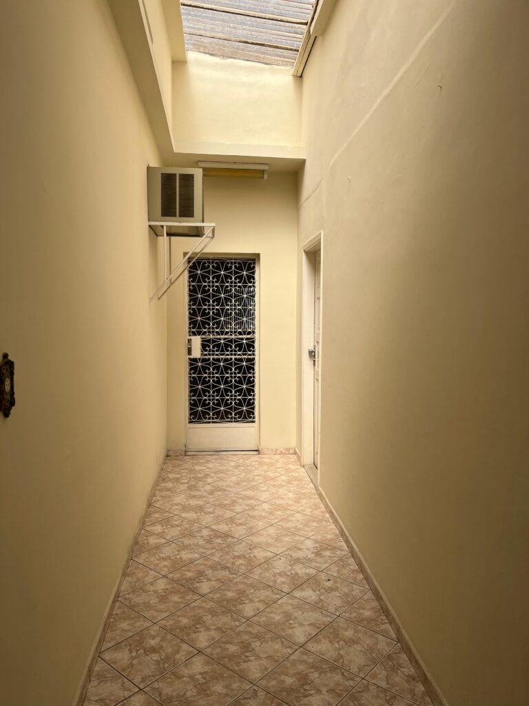 Rua Severiano de Rezende, 259, Centro.
