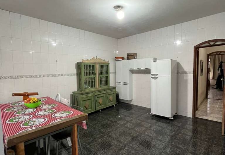 Rua Lions Clube, 100, Bairro das Flores