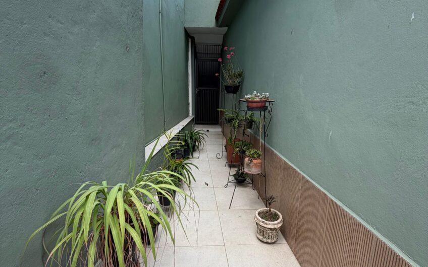 Rua Waldemar Silva, 294, Centro.