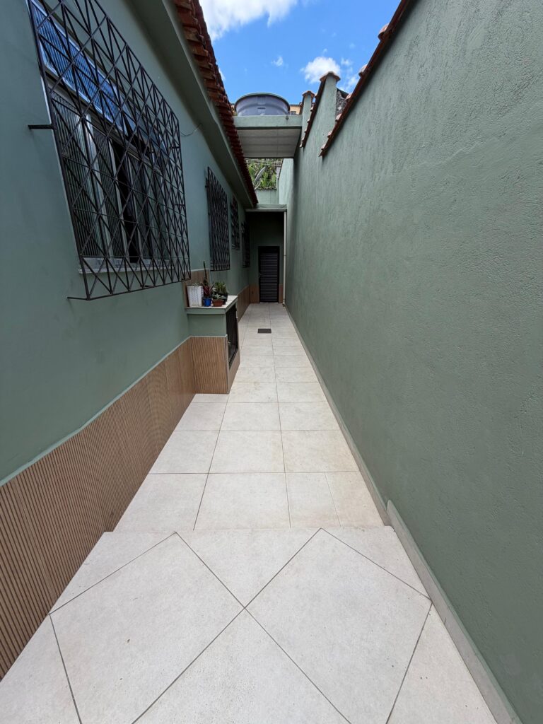 Rua Waldemar Silva, 294, Centro.
