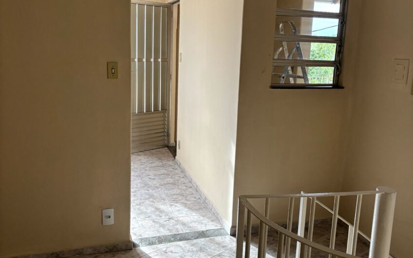 Rua Professora Miquita Horta, nº162, Graminha.